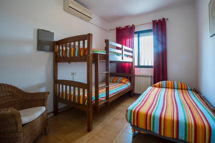 Casa rural para 15 personas, con Balcón y Terraza además de Jardín y Piscina en Alcanar - 4