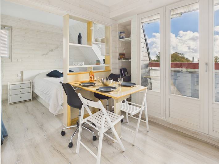 Gîte pour 4 personnes, avec balcon dans Plage du Letty