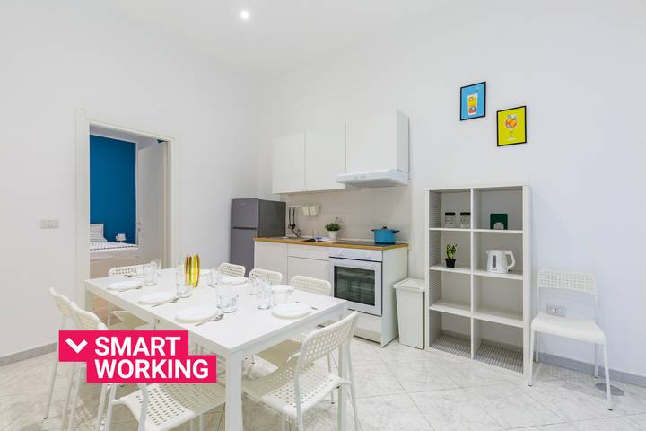 Ferienwohnung für 10 Personen, mit Balkon in Neapel