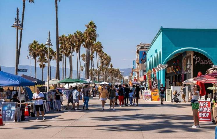 Apartamento de vacaciones para 6 personas, con piscina además de balcón y jacuzzi - 1