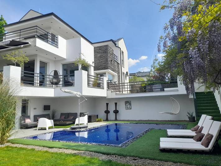 Villa für 10 Personen, mit Sauna und Garten sowie Whirlpool und Pool - 1