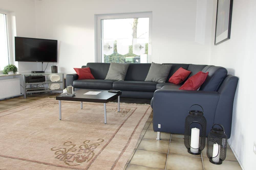 Ganze Wohnung, Moderne ruhig und dennoch zentral gelegene Ferienwohnung im Herzen Nümbrechts in Nümbrecht, Oberbergischer Kreis