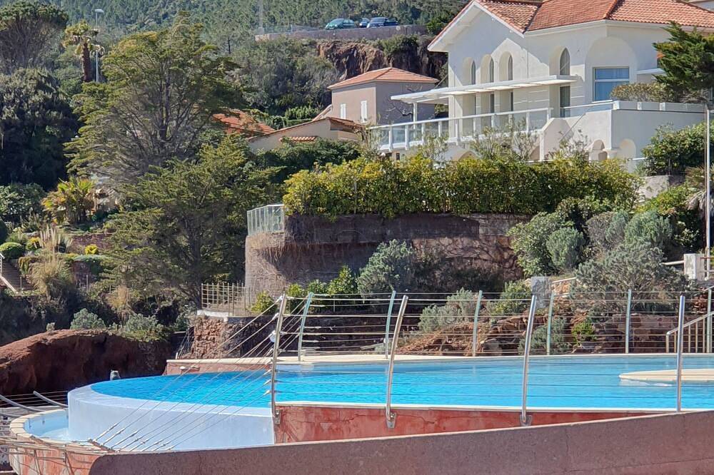 Ganze Wohnung, Un Balcon sur la mer in Le Trayas, Saint-Raphaël