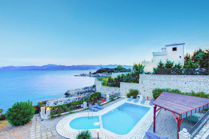 Villa voor 8 personen in Kassiopi