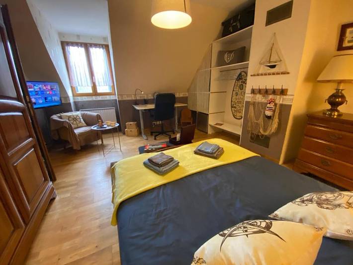 Gîte pour 8 personnes, avec Terrasse ainsi que Jardin et Vue à Le Vaudoué