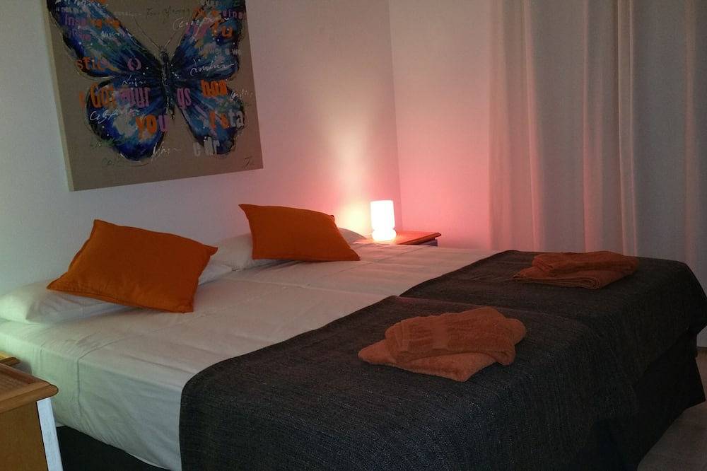 Hel lejlighed, Luxury penthouse with sea view of 85 m² + terrace / solarium of 65 m² in Torrox Costa, Torrox