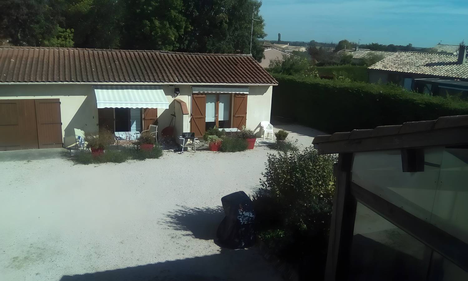 Studio entier, Studio « Le Laurier » avec terrasse privée, jardin commun et Wi-Fi in Lherm, Haute-Garonne