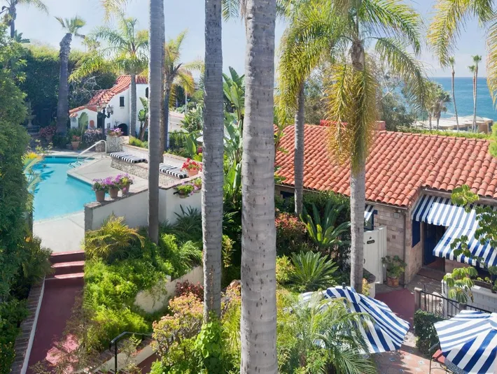 Hotel para 2 personas, con piscina y terraza además de jardín y sauna, Se admiten mascotas - 1