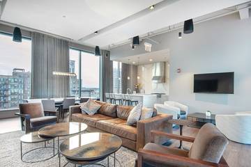 Loft for 2 Guests in Chicago, Cook County, Picture 1