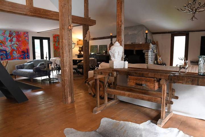 Luxury Ski/summer Chalet, sleeps 14. Ski 100 meters. ⛷️ “Grand Massif” ski range in Sixt-Fer-à-Cheval, Region Bonneville
