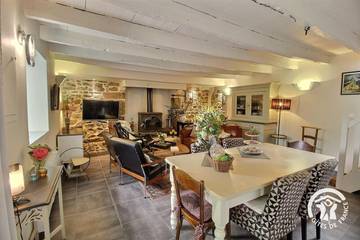 Gîte pour 6 personnes, avec terrasse et jardin à Belle-Isle-en-Terre