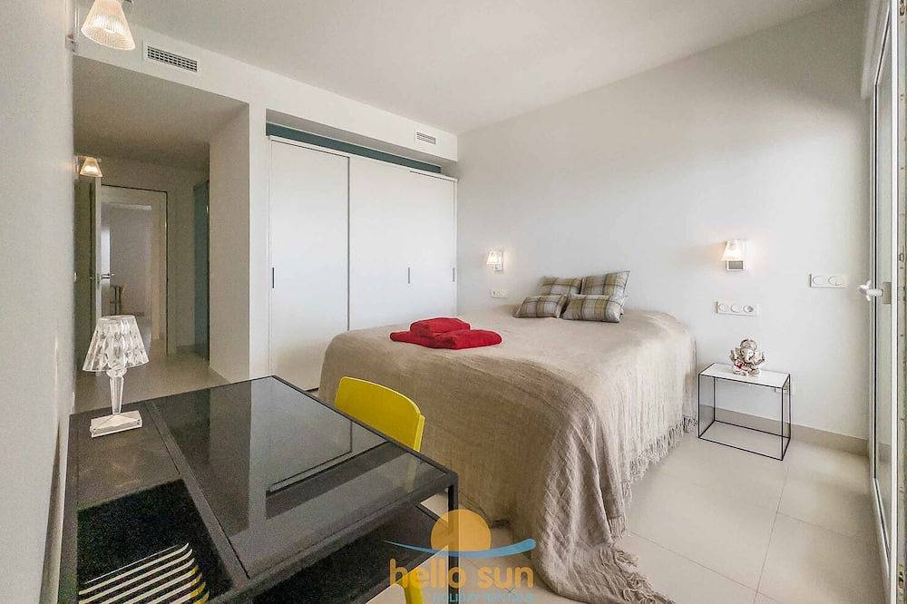 Entire apartment, Exclusive Apartment in the Prestigious Reserva del Higueron, Benalmadena in La Capellania, Benalmádena