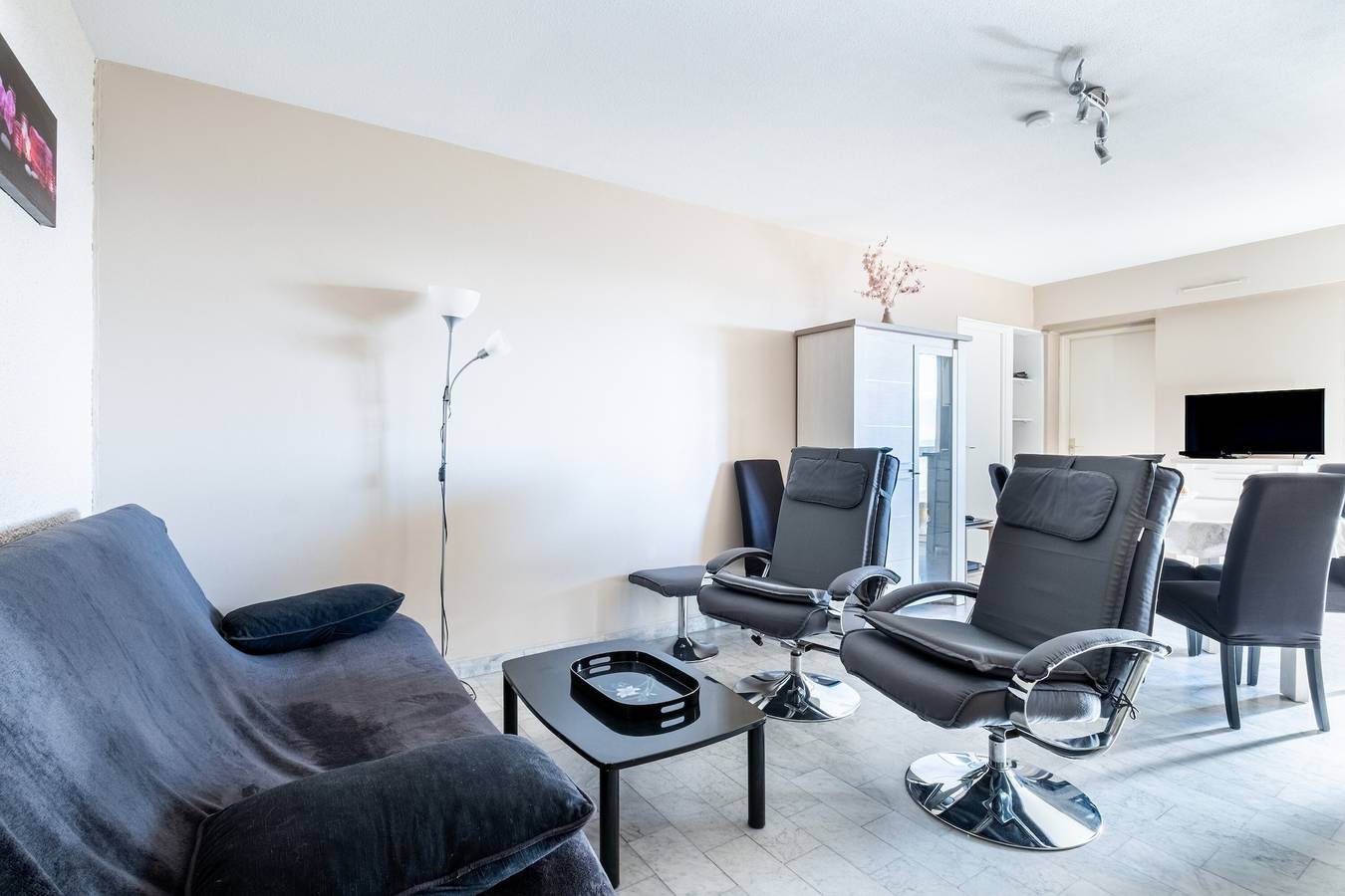 Ganze Wohnung, Ferienwohnung 'Meublé Tourisme 3 Étoiles Vue Mer' mit Meerblick, Wlan & Klimaanlage in Golfe-Juan, Vallauris