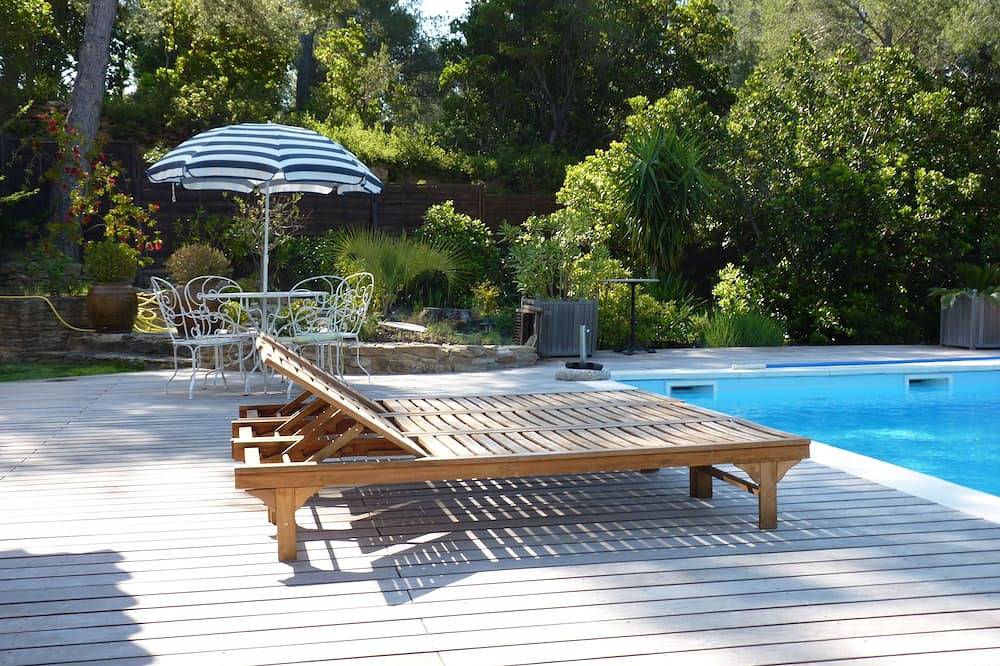 Villa 3 stars charming beautiful sea view and south facing pool. in La Ciotat, Marseille region