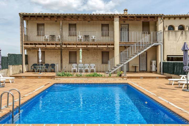 Gîte pour 5 personnes, avec jardin à Torroella de Fluvià - 2