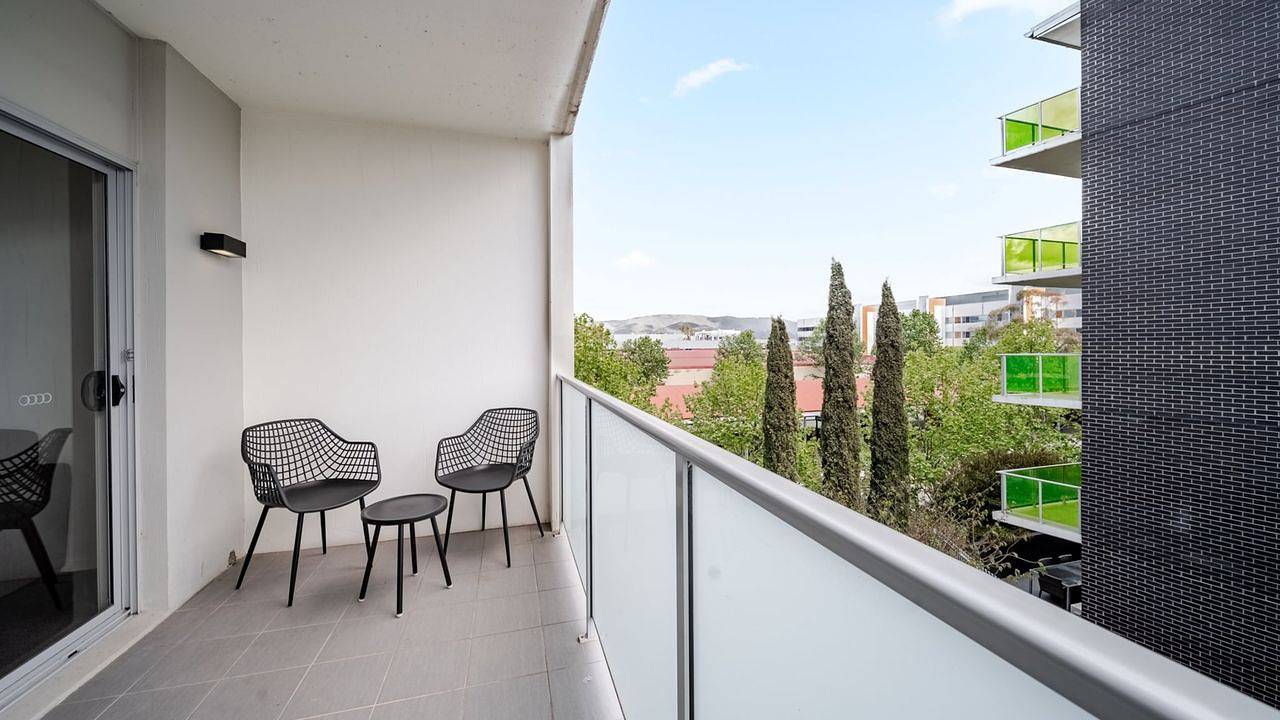 Entire holiday apartment, Ferienwohnung für 2 Personen (46 m²) in Greenway in Canberra, Australian Capital Territory