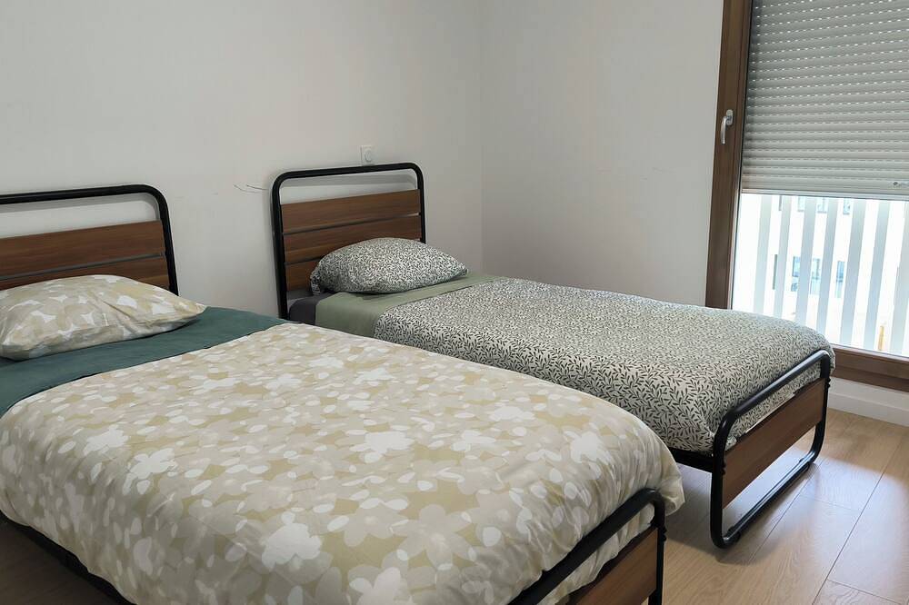 Appartement entier, Paris La Défense Arena in Nanterre, Hauts-de-Seine