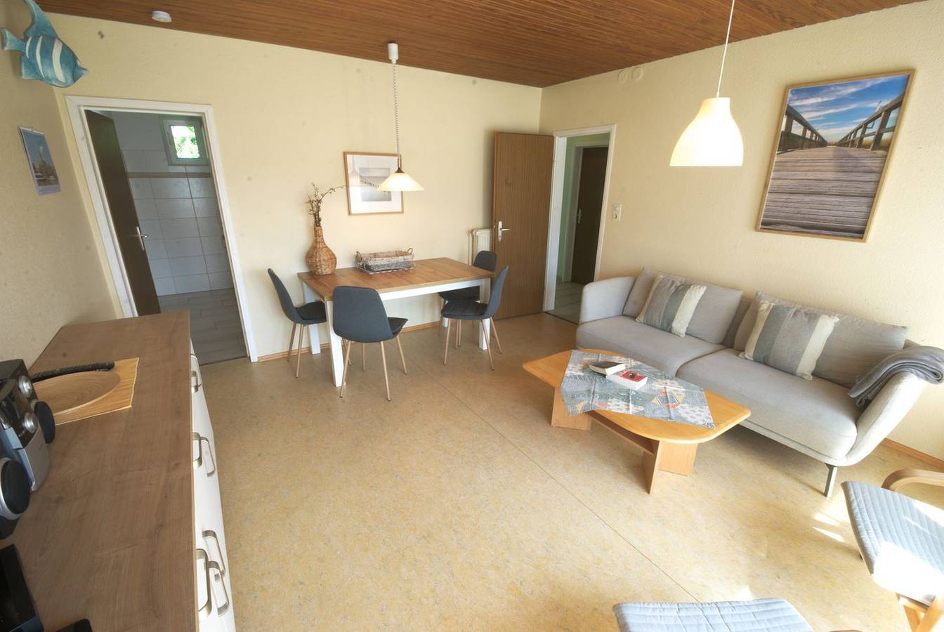 Strandnaher Ferienbungalow in Norddeich mit großzügigem eingezäuntem Garte in Strand Norddeich, Norddeich
