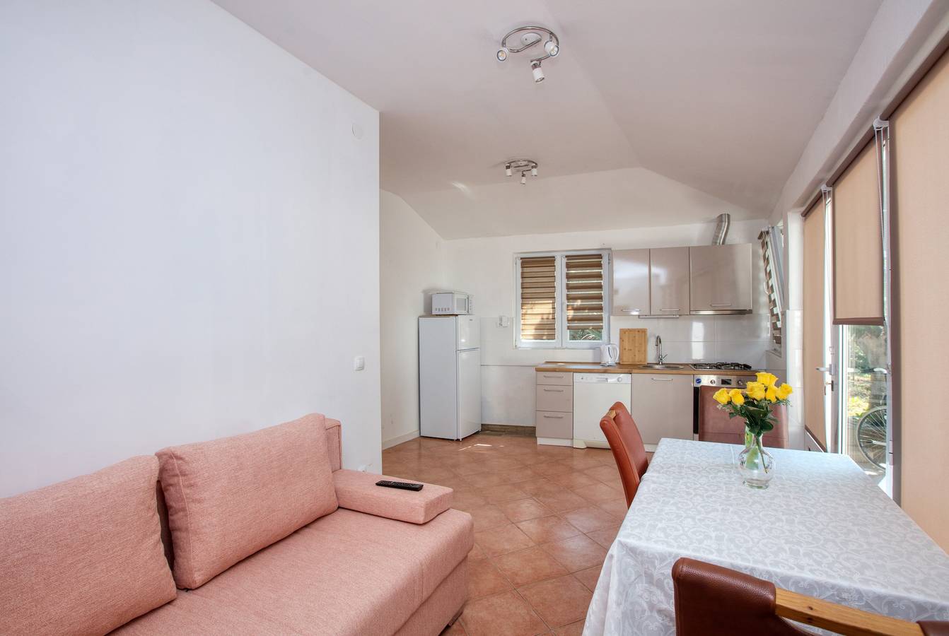 Ganze Wohnung, 1-Zimmer-Ferienwohnung mit Terrasse Biograd na Moru, Biograd A-863-f in Biograd na Moru, Zadar