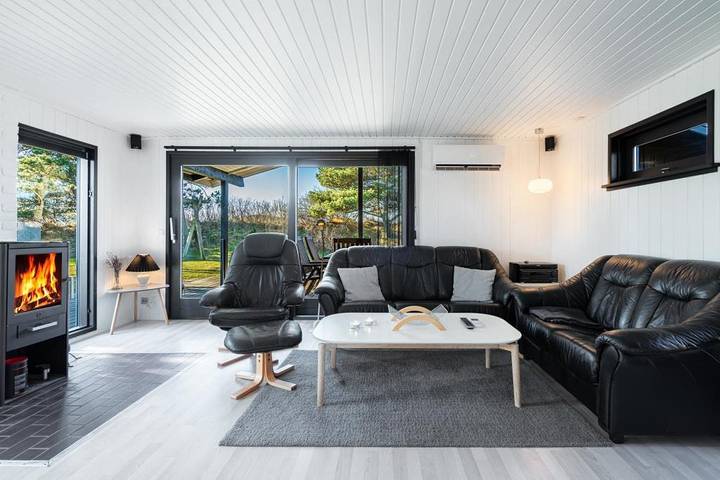 Urlaub mit Hund, Sauna und Whirlpool in Henne Strand in Henne, Filsø See