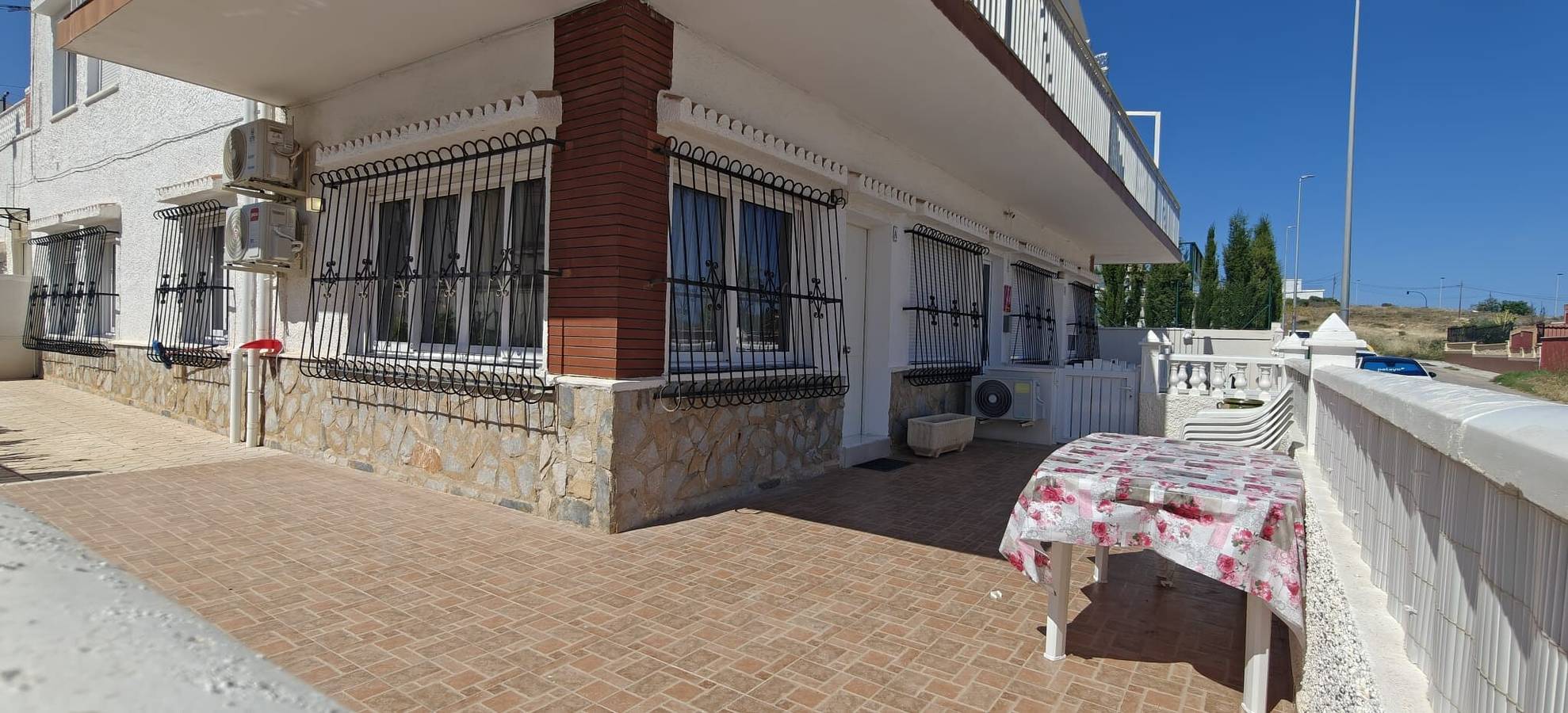 Appartamento intero, Appartamento in Hotel 'Las Calas A' con Piscina Condominiale, Wi-Fi e Aria Condizionata in Las Calas, Torrevieja