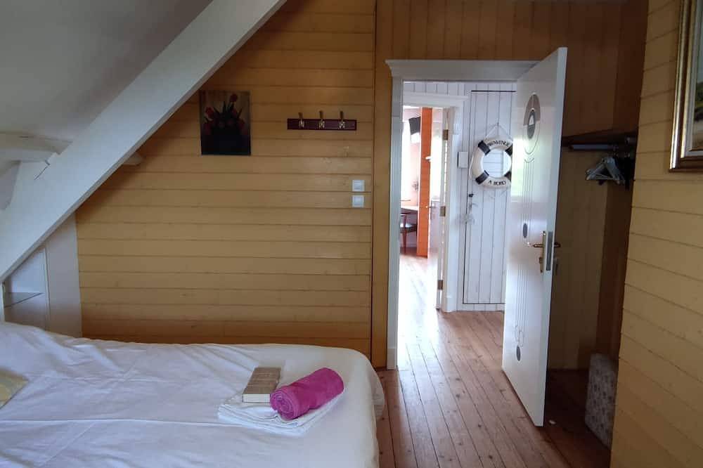 Villa Bretonne 12 pers. Opposite Ile de Bréhat in L'Arcouest, Ploubazlanec