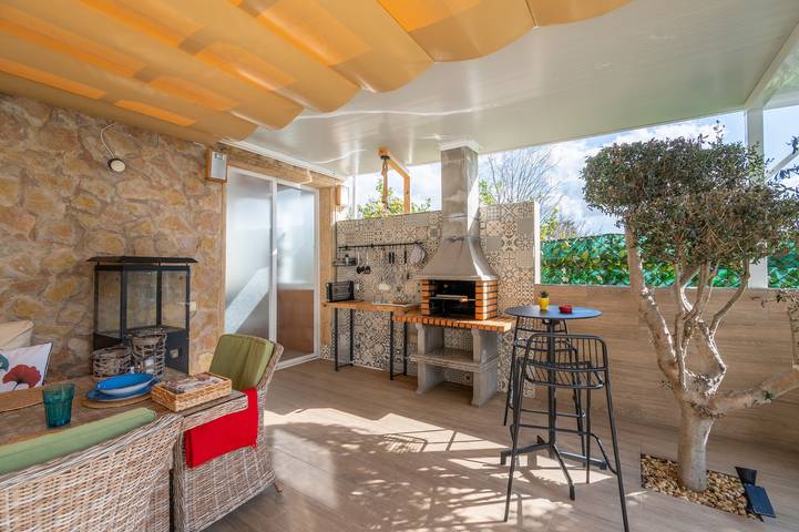 Apartamento 'Alegre' con vistas a la montaña, Wi-Fi y aire acondicionado in Lloseta, Interior de Mallorca