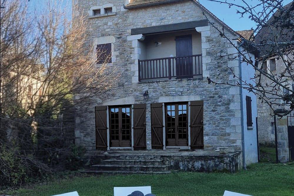 La tannerie de L'alzou, entièrement rénovée, calme in Gramat, Quercy