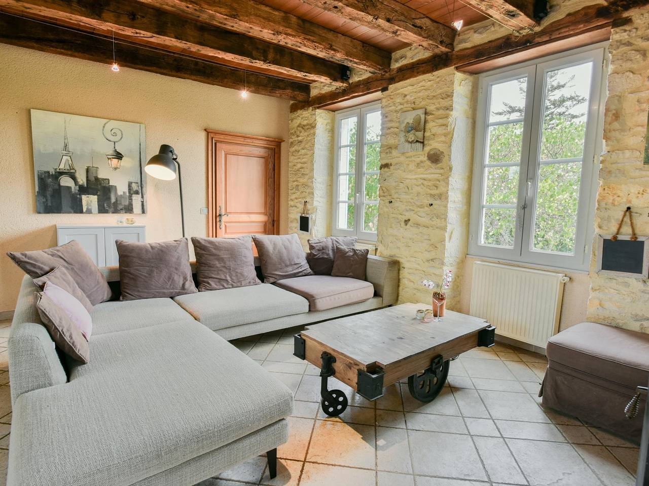 Belle maison de vacances avec piscine commune in Dégagnac, Lot