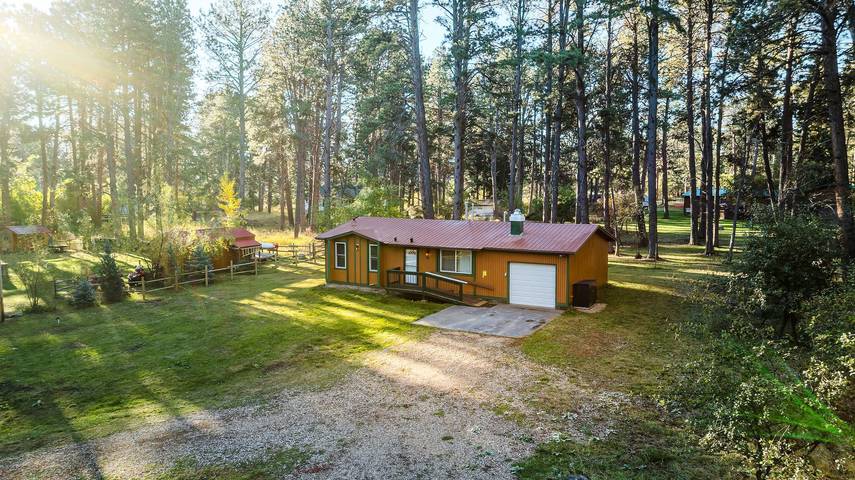 Vacation house for 6 people, with yard and balcony, kid friendly in Wyoming