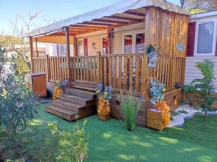 Camping für 7 Personen, mit Terrasse und Pool sowie Kinderpool, mit Haustier in Canet-en-Roussillon - 2