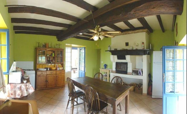 Location de vacances pour 3 personnes, avec vue et terrasse à Saint-Méard-de-Gurçon - 4