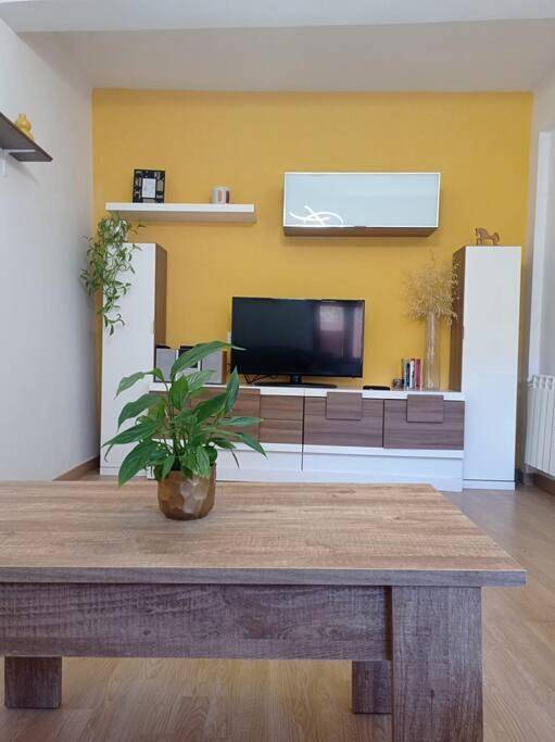 Casa de vacaciones para 6 personas, con balcón además de vistas y jardín - 1