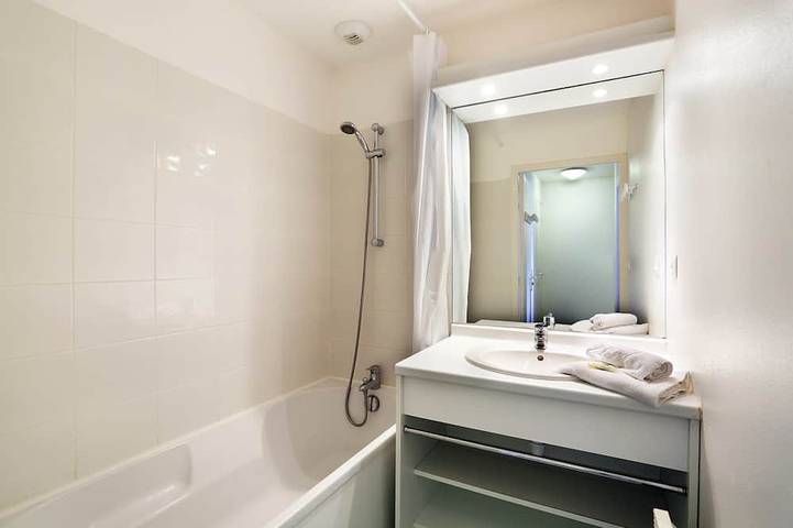 Location de vacances pour 6 personnes, avec balcon ainsi que sauna et piscine à Locmaria-Plouzané - 4