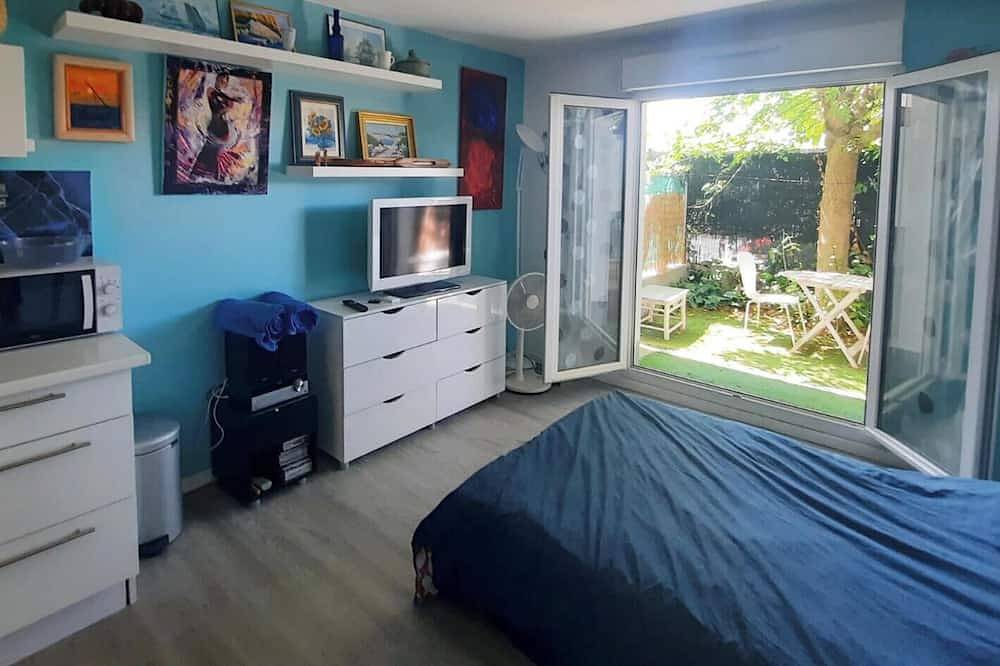 Entire apartment, Air-Conditioned Studio Between Sea And Mountains in Grabels, Montpellier region