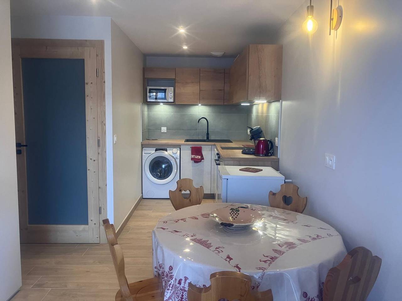 Estudio entero, Estudio moderno entre Combloux y Sallanches con terraza y aparcamiento in Sallanches, Pays du Mont-Blanc