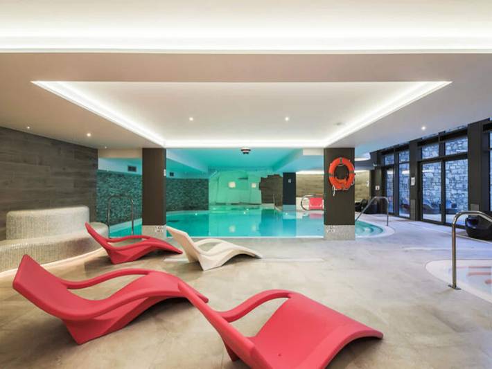 Vakantiewoning voor 7 personen, with zwembad and sauna as well as balkon, met huisdier in Méribel