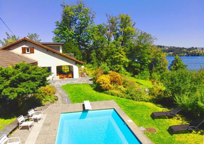 Bed and breakfast para 20 pessoas, com piscina e jacuzzi e ainda jardim em Suíça