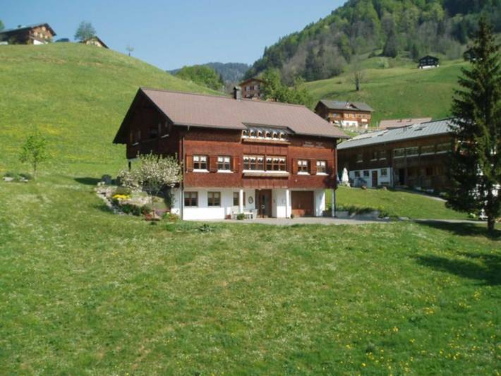 Ferienwohnung für 2 Personen, mit Balkon und Garten, kinderfreundlich in Schoppernau - 2
