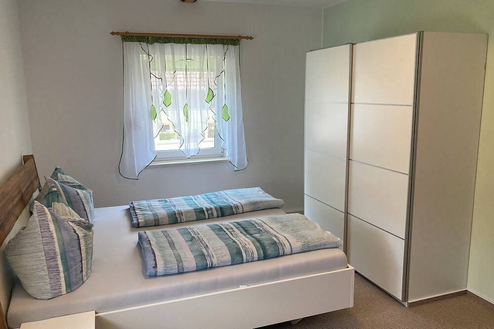 Ganze Wohnung, Ferienwohnung \"Veilchen\" Haus am Mühlenfließ, in ländlicher Idylle bis 4 Pers. in Ressen-Zaue, Schwielochsee