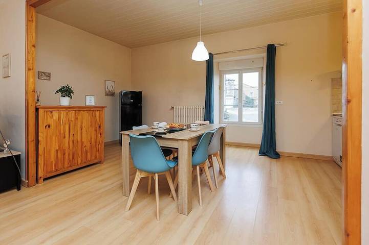 Gîte pour 6 personnes à Lhommaizé