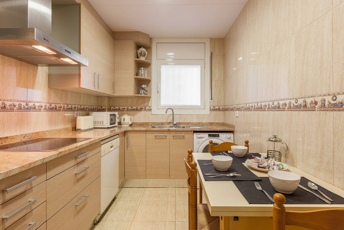 Apartamento entero, Apartamento 'Amelie' con Wi-Fi in Canet de Mar, Costa del Maresme