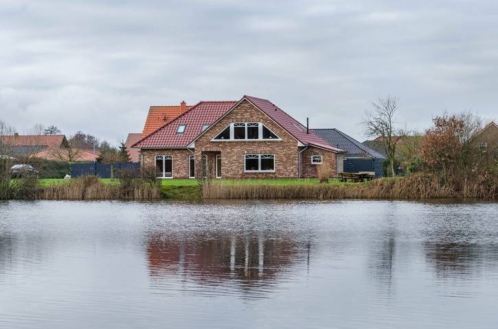 Ferienwohnung für 18 Personen, mit Garten und Seeblick in Nenndorf