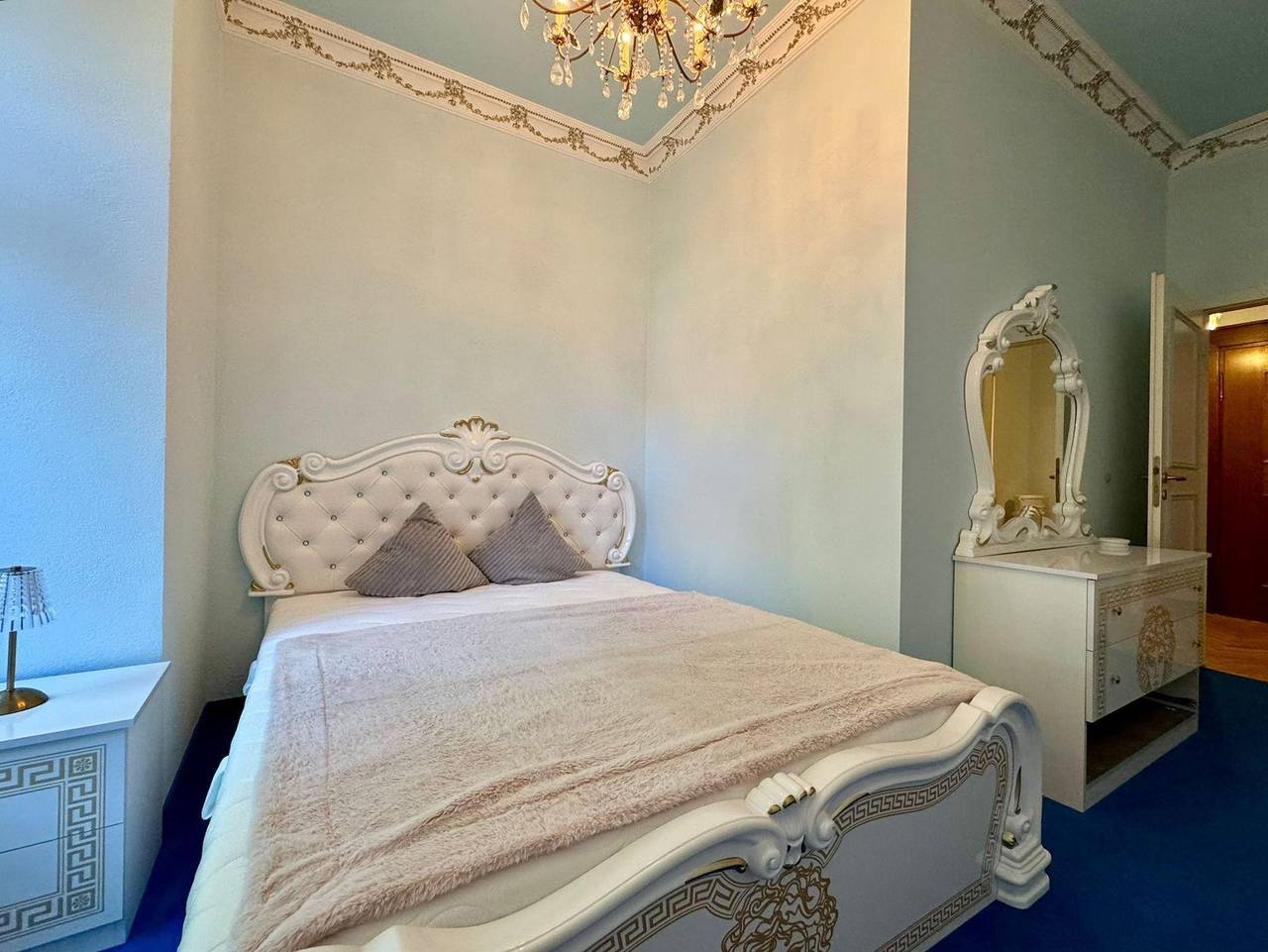 Ganze Ferienwohnung, Märchenhafte Schloss-Suite Gräfin Silvia Theresia - Märchenhafte Schloss-Suite Gräfin Silvia Theresia in Eurasburg, Tölzer Land