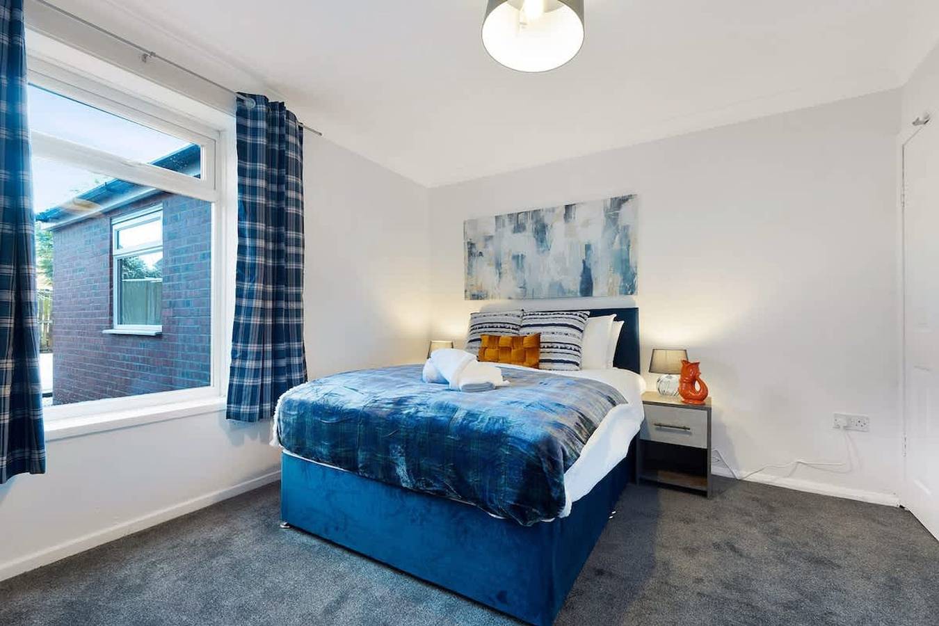 5 Bedroom in Newton Drive With Free Street Parking in Durham, Comté de Durham