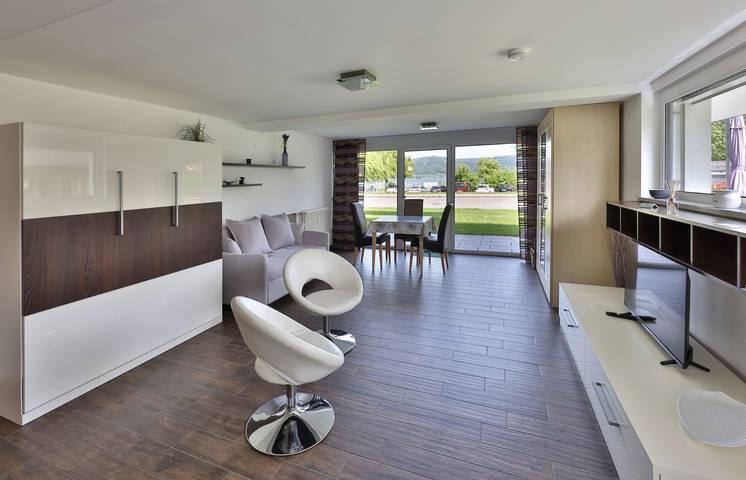 Ferienwohnung für 3 Personen, mit Seeblick und Garten, kinderfreundlich in Obersee (Bodensee) - 2