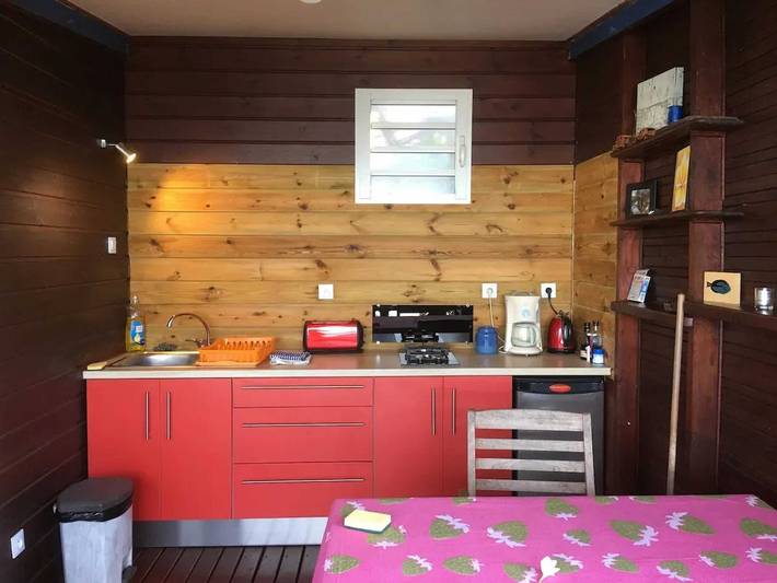 Gîte pour 2 personnes, avec jardin et piscine aux Avirons - 3