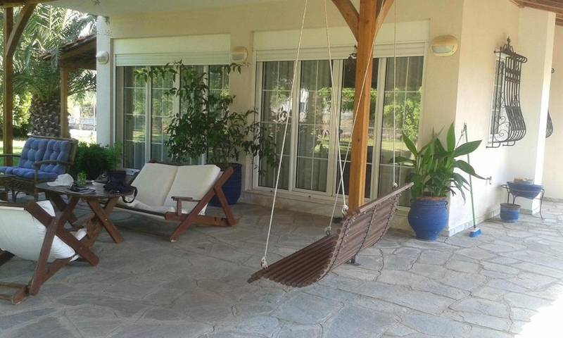 Location de vacances pour 10 personnes, avec Balcon et Terrasse ainsi que Jardin et Vue dans Ormos Panagias