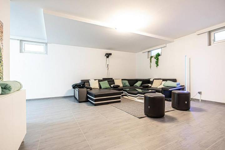 Villa pour 12 personnes, avec sauna et jacuzzi ainsi que jardin et piscine à Vienne (Autriche) - 4