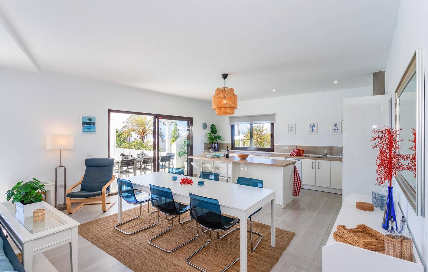 Apartamento con vistas al mar y piscina climatizada cerca de Playa Blanca in Playa Blanca, Yaiza